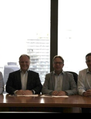 Photo from left: Peter Curtis, Executive Advisor, Seaspan; Torsten Pedersen Chief Operating Officer, Seaspan; Thomas Leander, Head of Solutions and Site Manager, Frederikshavn, MAN ES, and; Thomas Juul MD at MAN ES Canada