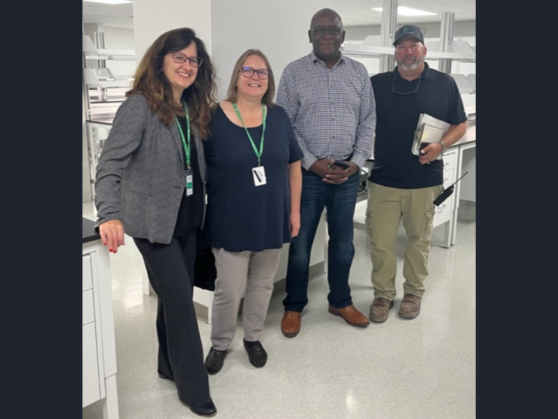 From left to right: Altasciences' Dr. Lynne Le Sauteur, Dr. Susan Ohorodnik, Ian Vanterpool, and Michael Qualls at the bioanalytical laboratory opening in Columbia, Missouri (Photo: Business Wire)