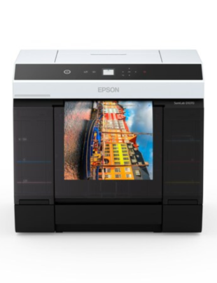 Designed to help businesses expand offerings with efficient double-sided printing on photo sheet media, the SureLab D1070DE professional minilab printer offers outstanding image quality, reliability and speed, ideal for fulfillment labs, photo studios, retail operations and entertainment venues.