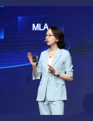 Cui Li delivered a keynote speech at The Techco Transformation Pioneering the Next Era of Innovation session (Image Courtesy: PRNewswire)