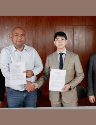 Yayang Ruzaldy (Co-Representative, PT Dua Saudara Nusantara), Rendy Ronaldy Bimantara (CEO, PT Dua Saudara Nusantara), Wook Lee (CEO, Edena Capital Partners), Chase S. Cho (Co-CEO, Edena Capital Partners) (Photo Courtesy: PRNewswire)