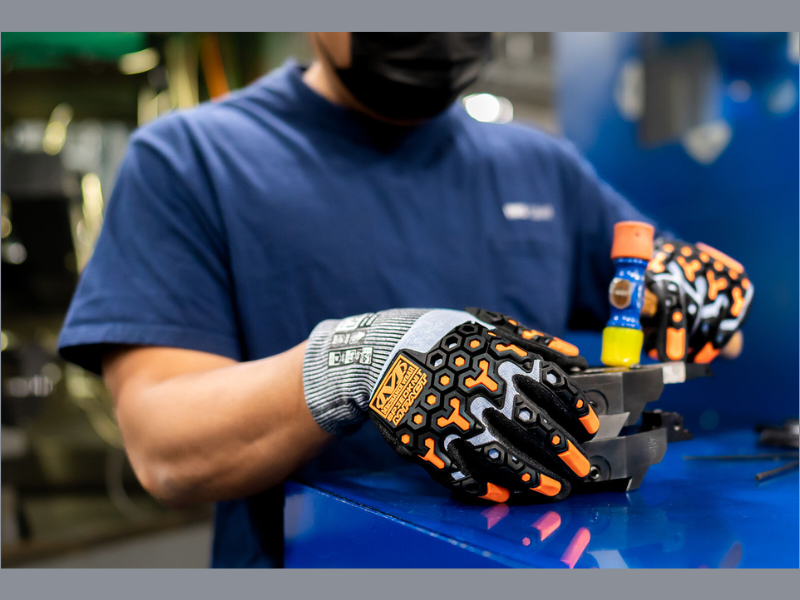 Speed Knit Gloves (Image Courtesy: Mechanix Wear Official website)