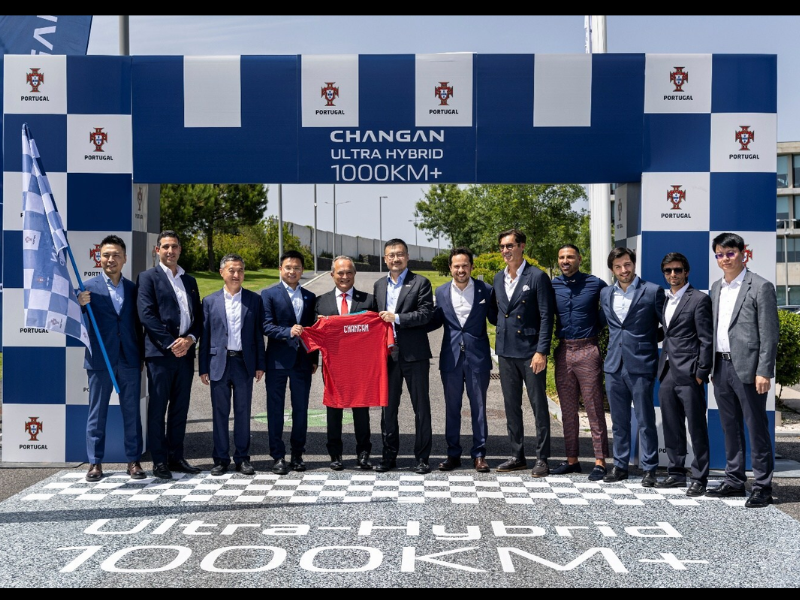 Changan executives and Portuguese football representatives celebrate the launch of the global strategic partnership (Image Credit: PRNewswire)
