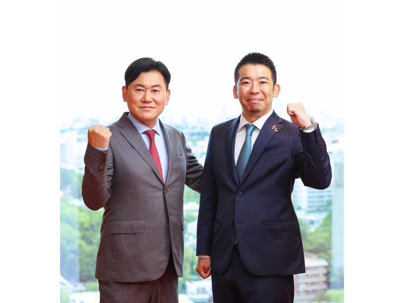 Mickey Mikitani and Minami Maeda (Image Credit: PRNewswire)