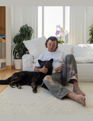 Gavin Rossdale joins the ASPCA's Rescue Effect campaign to help more animals find loving homes (Image Courtesy: PRNewswire)